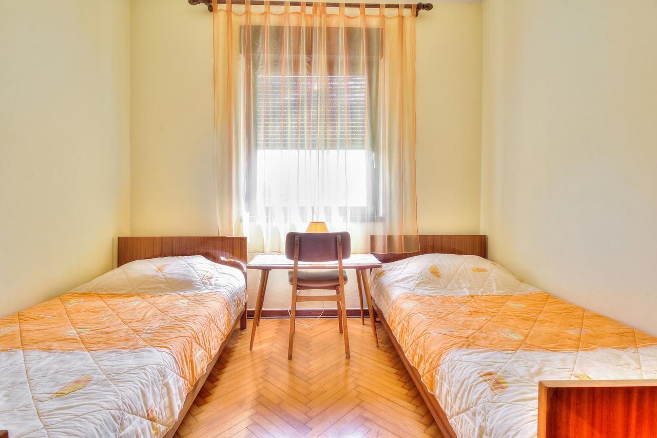 Lovric House With Apartments ウマグ エクステリア 写真