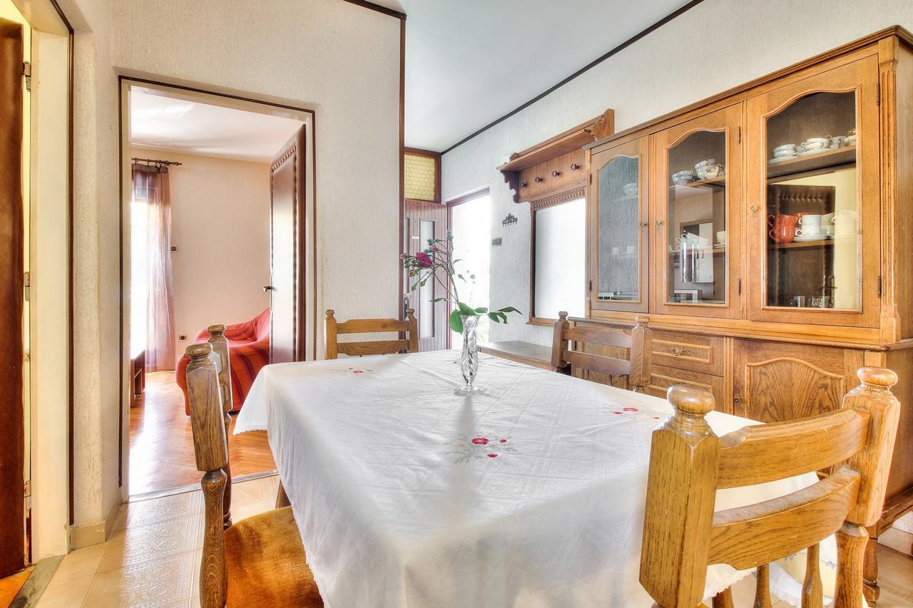Lovric House With Apartments ウマグ エクステリア 写真