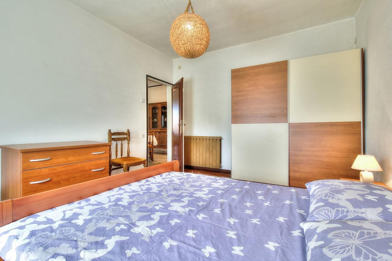 Lovric House With Apartments ウマグ エクステリア 写真