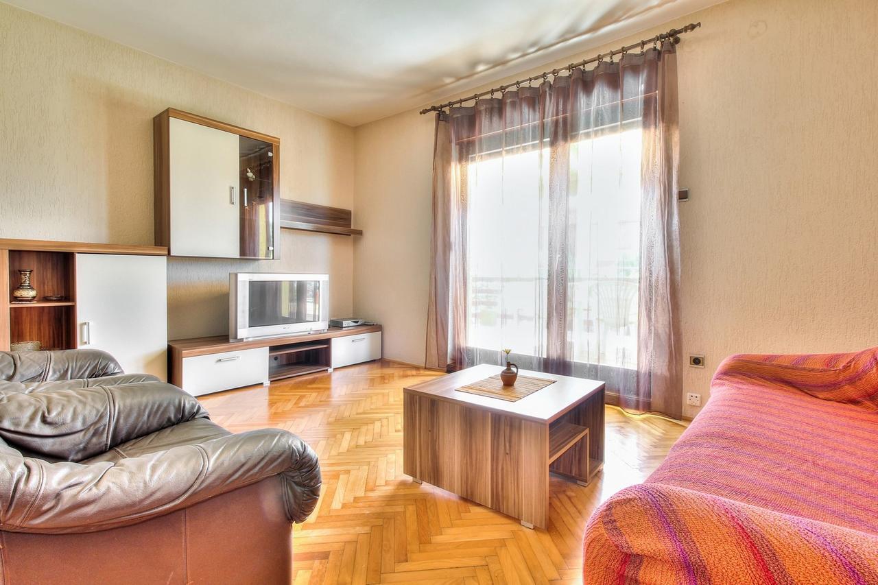Lovric House With Apartments ウマグ エクステリア 写真
