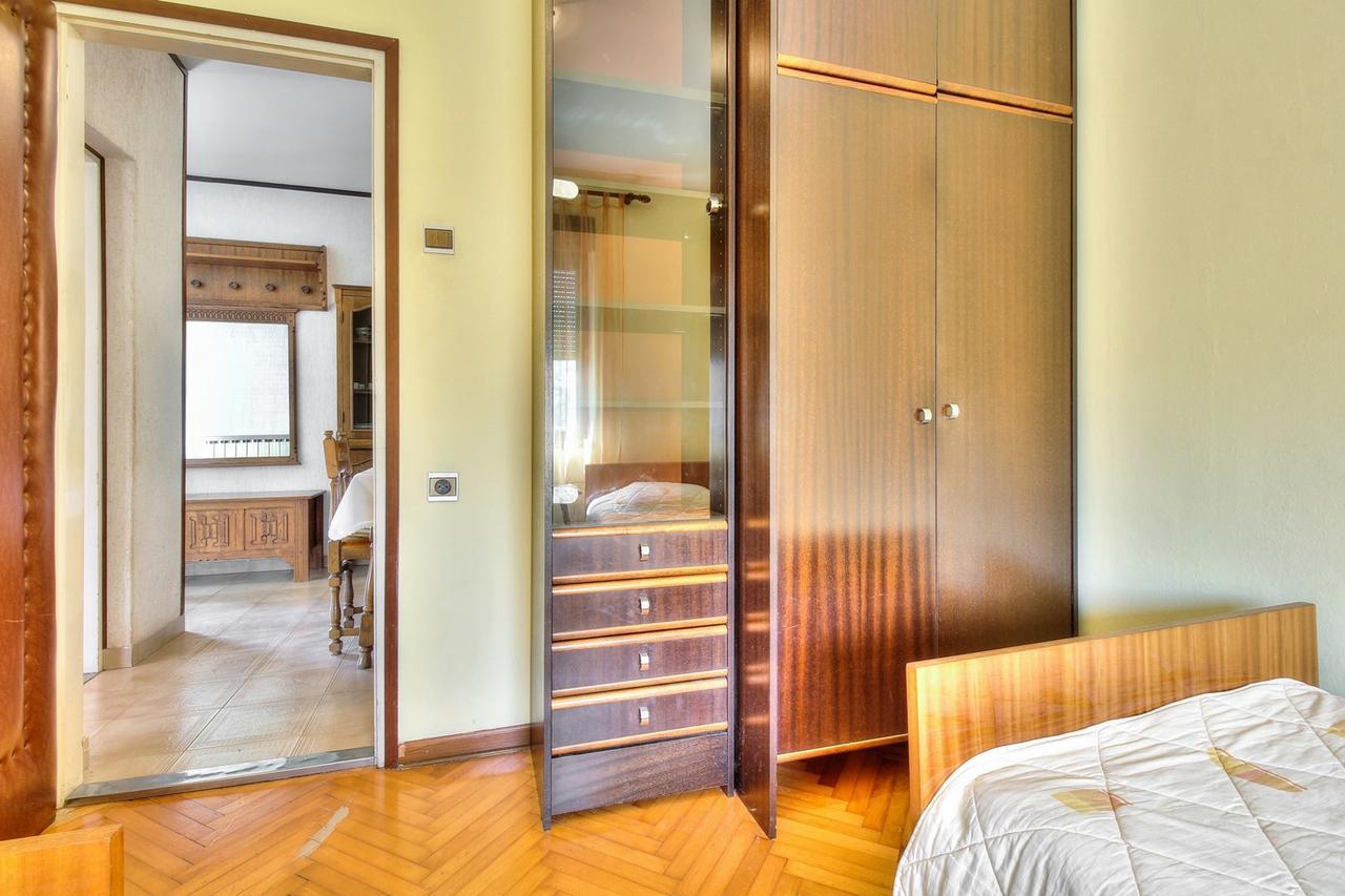 Lovric House With Apartments ウマグ エクステリア 写真